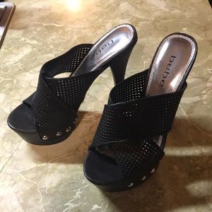 Bebe black platform heels sz 6